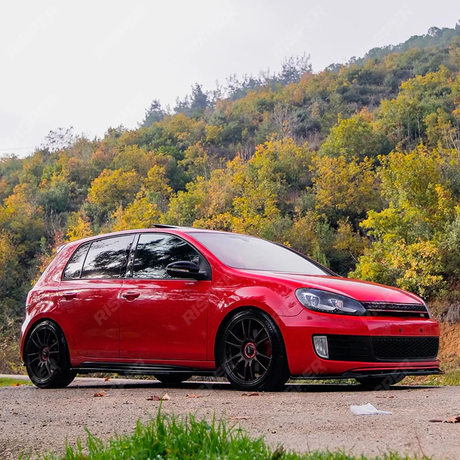 Volkswagen Golf GTI / GTD Mk6 2008-2012 Complete Body Kit in Gloss Black Secondary image