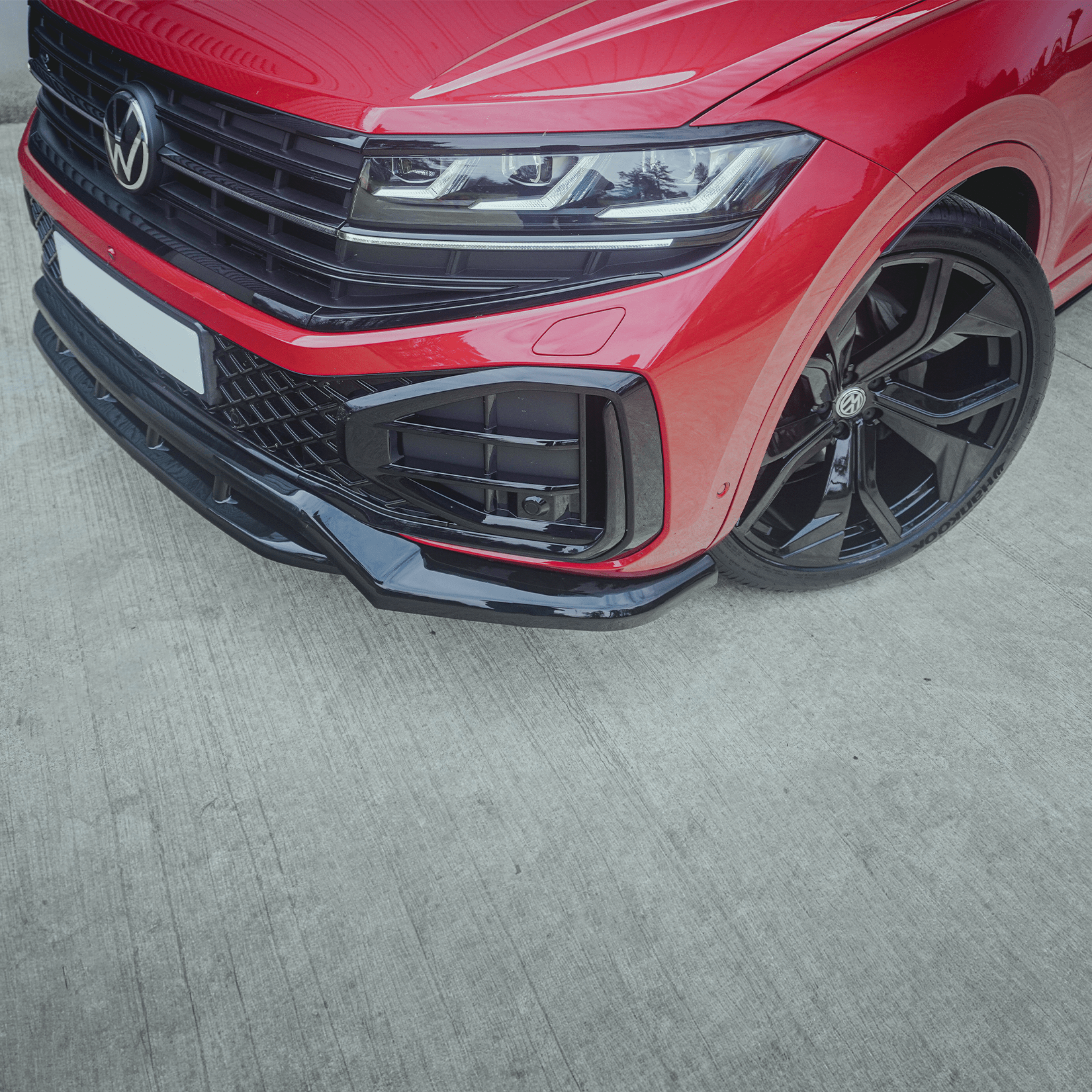 Volkswagen Touareg MK3 Facelift R Line 2023+ Front Splitter In Gloss Black