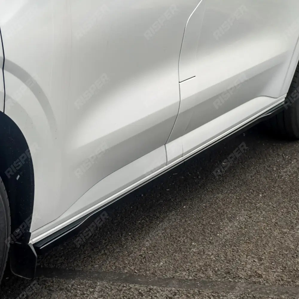 Volkswagen Transporter T7 2025+ LWB Side Skirt Splitters In Gloss Black Side Skirt Splitter
