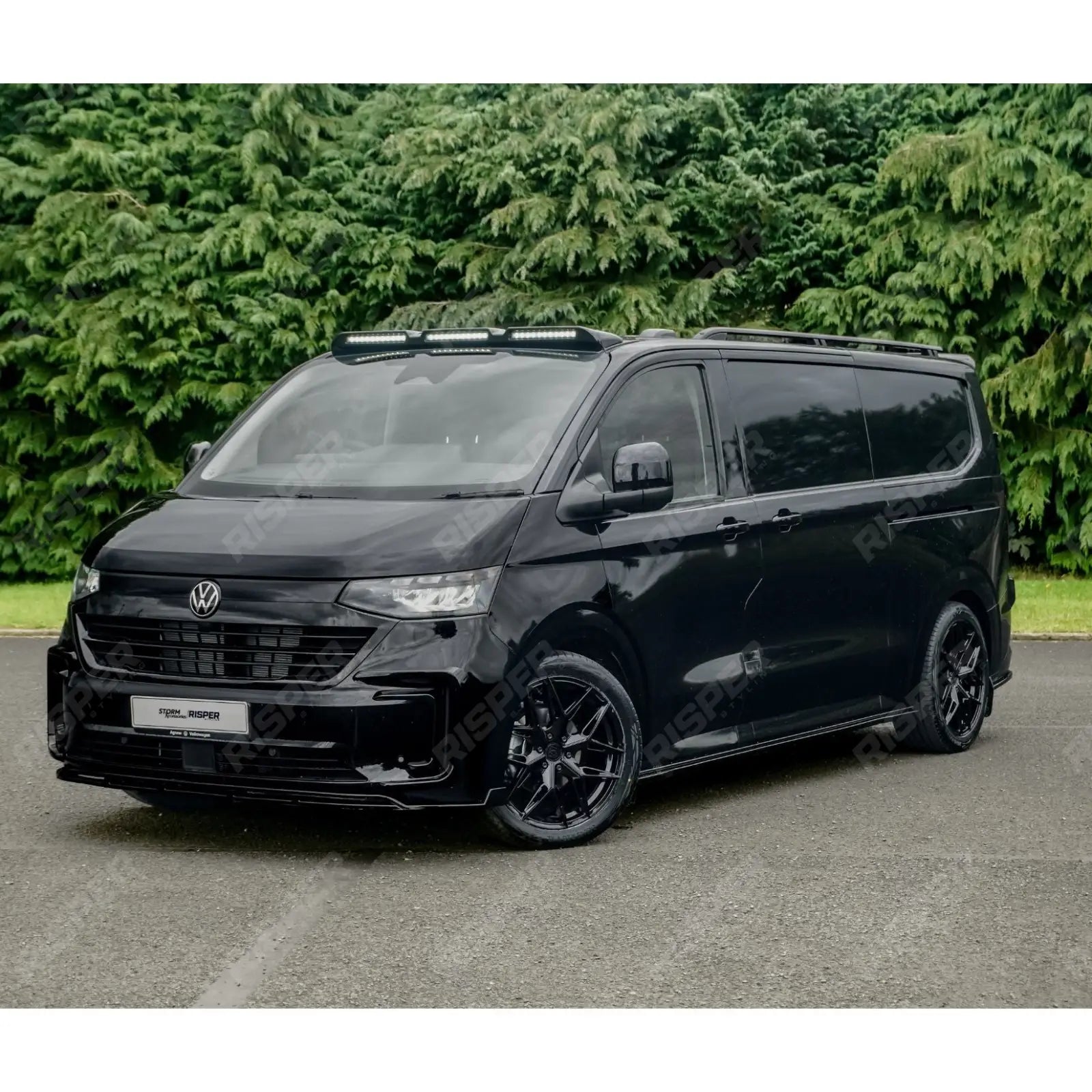 Volkswagen Transporter T7 2025 on Luminex Roof Light Pod With Amber Strobe Gloss Black Lights