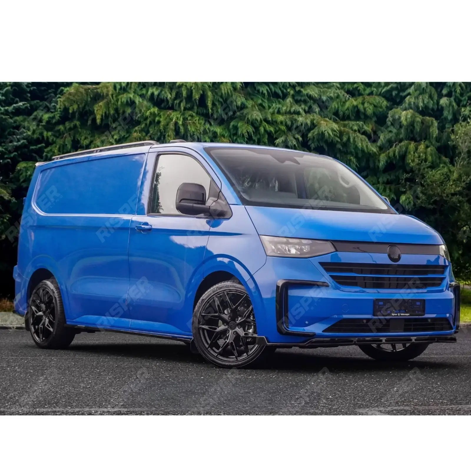 Volkswagen Transporter T7 2025+ SWB Side Skirt Splitters In Gloss Black Secondary image