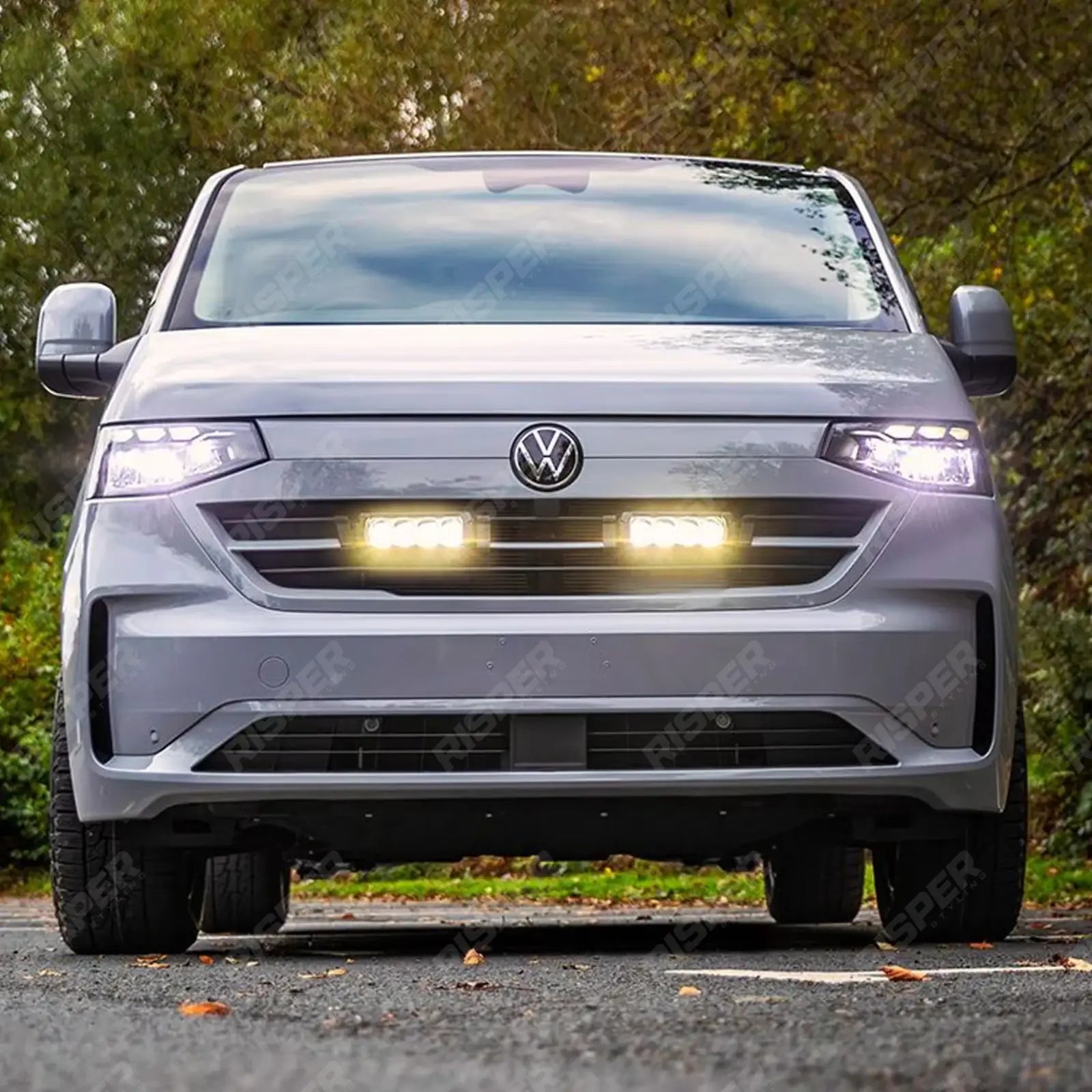 VW T7 Transporter (2025+) Grille Kit - Triple-R 750 Beacon Lights Main image