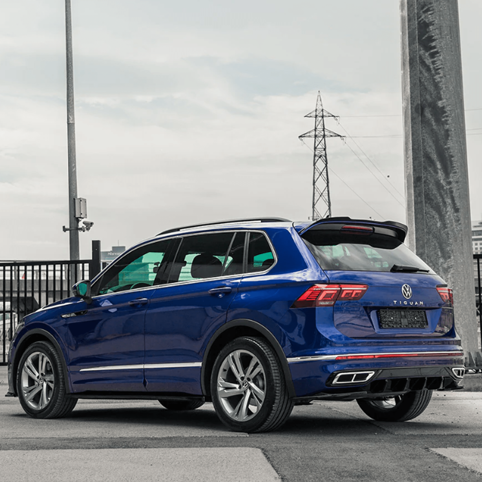 Vw Tiguan R - Line 2020 - 2024 Rear Side Splitters In Gloss Black