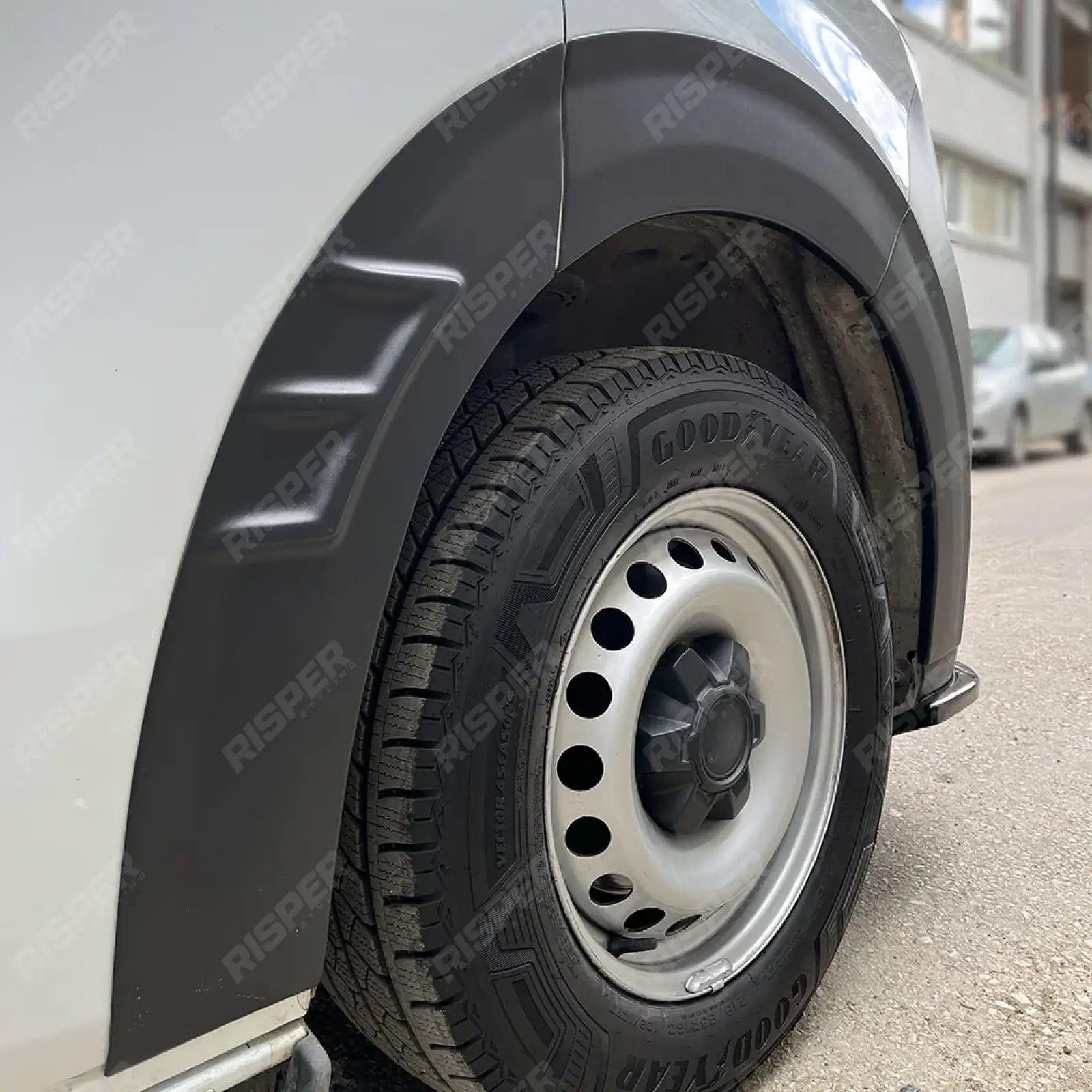 Wheel Arch Set in Black For Ford Transit Custom 2024 on / VW Transporter T7 2025 on - Wheel Arch Kit
