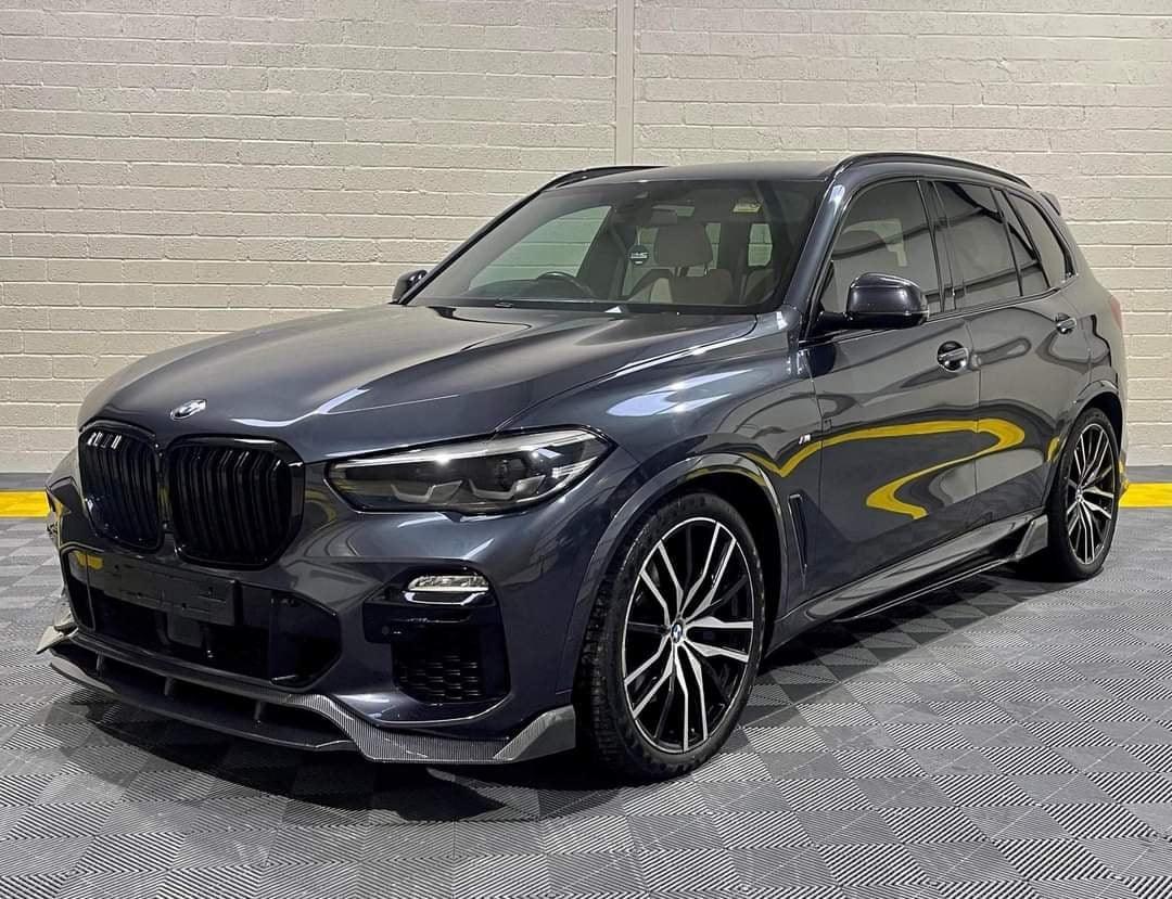 BMW X5 G05 2018+ - FRONT SPLITTER IN CARBON LOOK - BLACK KNIGHT - RisperStyling