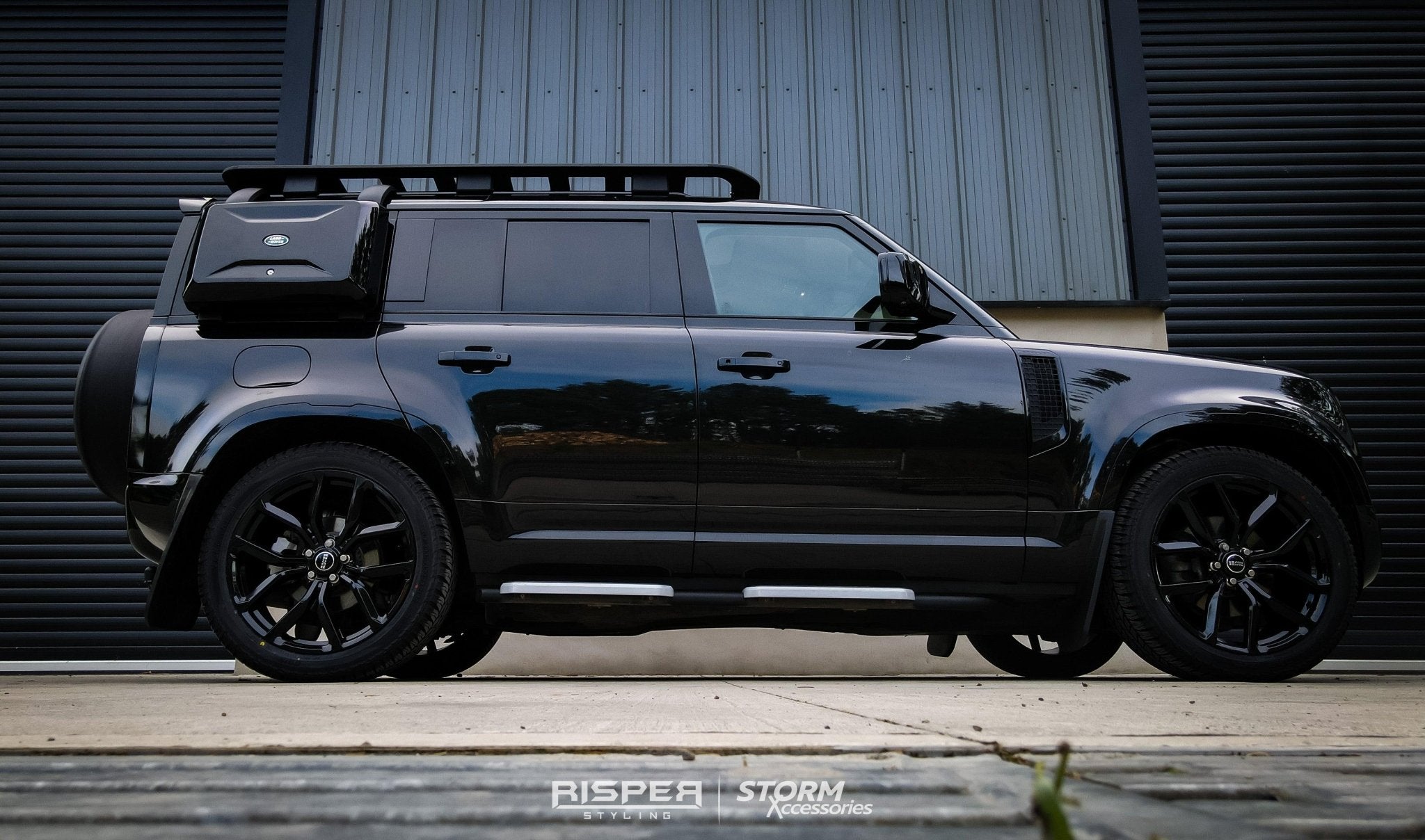 Svr Style 5 Split Spoke 5×120 – 22 Inch Alloys Wheels With Gloss Black Finish