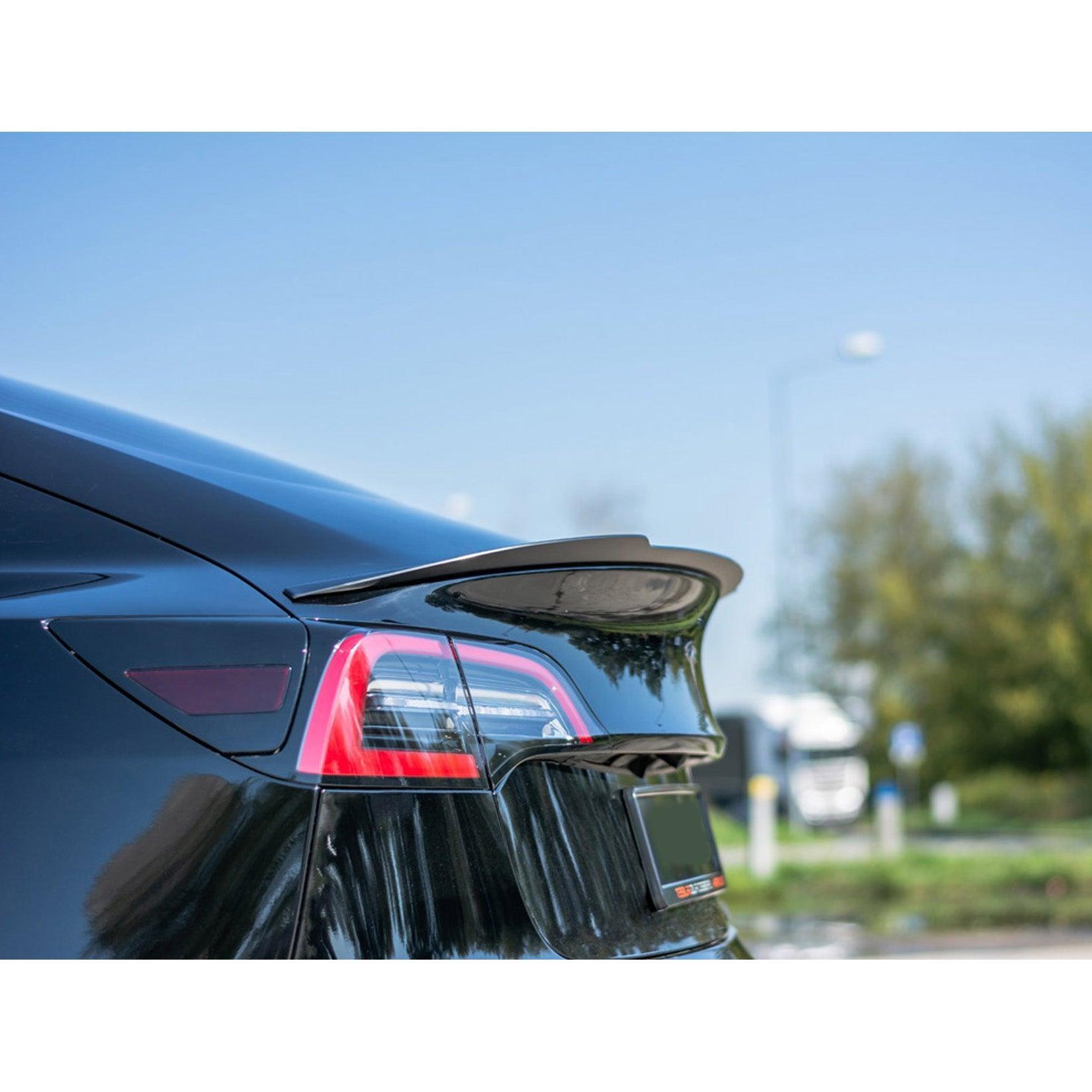 TESLA MODEL 3 2017 - 2023 - MAXTON REAR BOOT SPOILER IN GLOSS BLACK